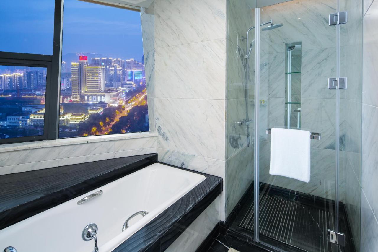 Howard Johnson Plaza Ningbo Eksteriør billede
