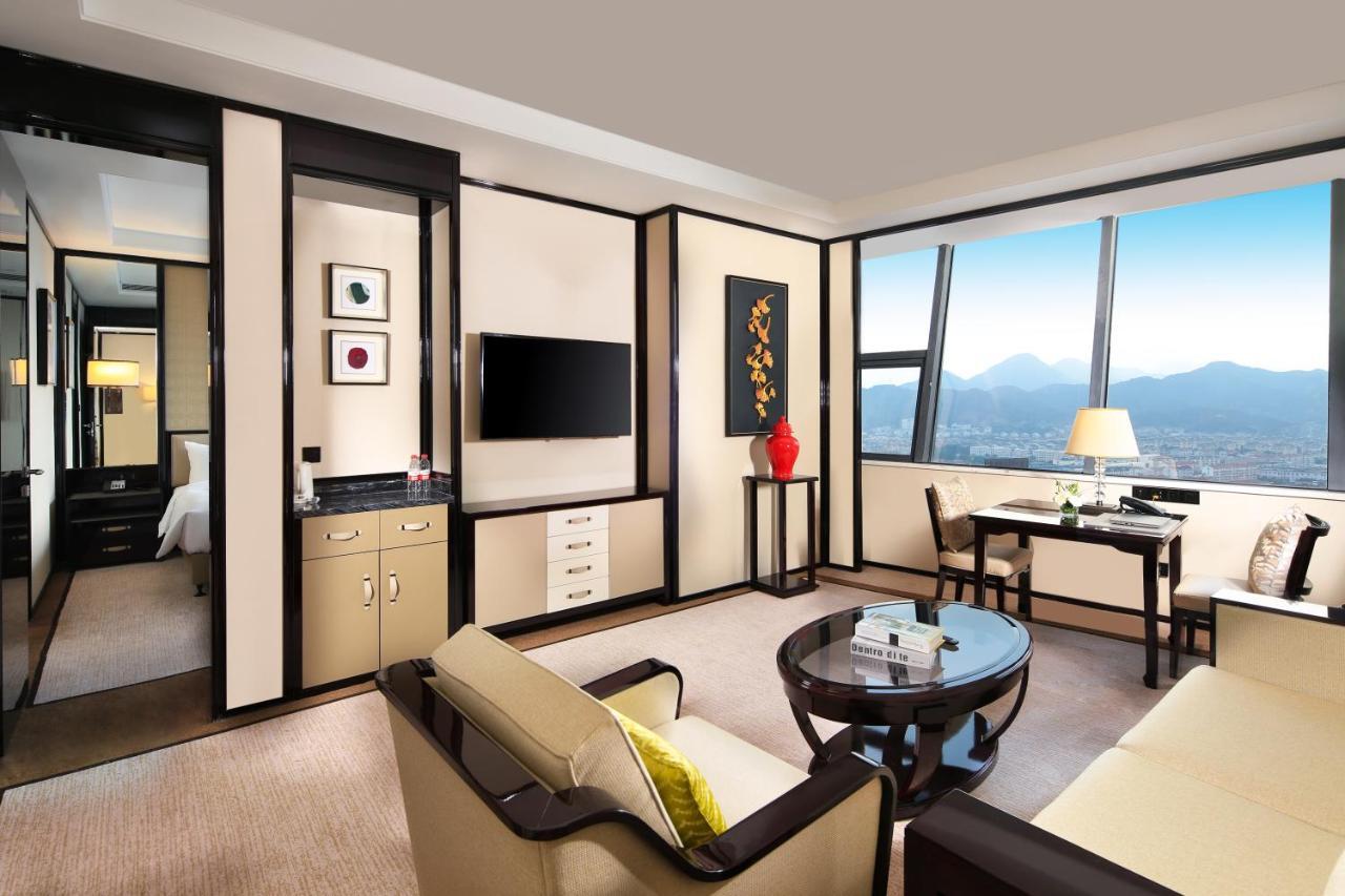Howard Johnson Plaza Ningbo Eksteriør billede