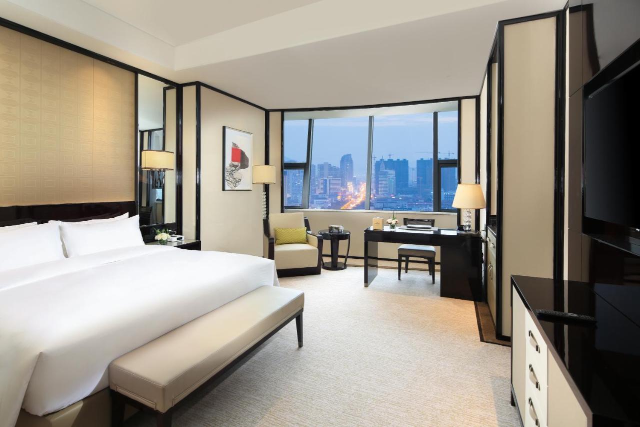 Howard Johnson Plaza Ningbo Eksteriør billede